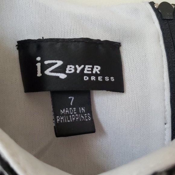 IZ Byer Yellow Belted Dress with a Stripped Top and Black Solid Bottom Juniors 7 - Picture 6 of 10